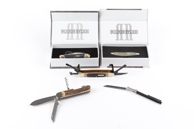 Lot 33 - Five pocket knives to include Schrade Old...