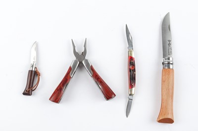 Lot 32 - Four knives: Opinel No.2 and No.6, Elk Ridge...