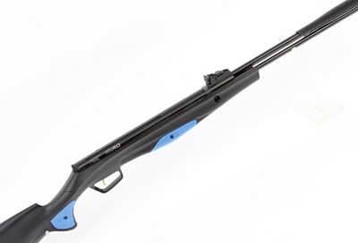 Lot 161 - A boxed .177 Stoeger RX40 underlever air rifle,...