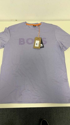 Lot 1977 - (XL) A Boss t shirt.