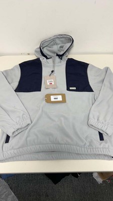 Lot 1982 - (M) A Hunter hooded 1/2 zip fleece jumper.