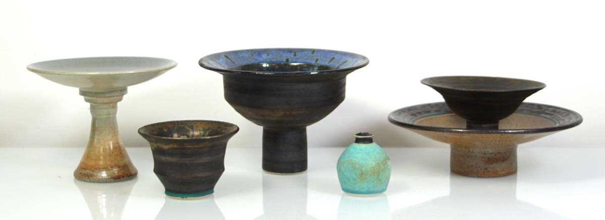 Lot 82 - A group of five Brian Dewbury studio pottery...