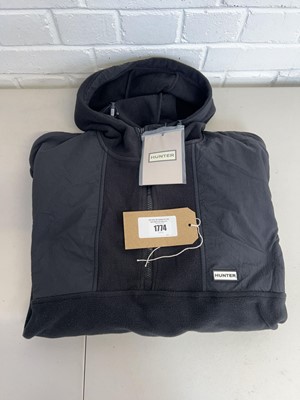 Lot 1738 - Hunter 1/2 zip hooded fleece in black size XL