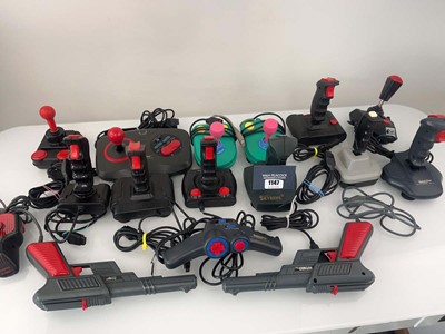 Lot 1147 - Qty of retro arcade sticks, guns, controllers etc