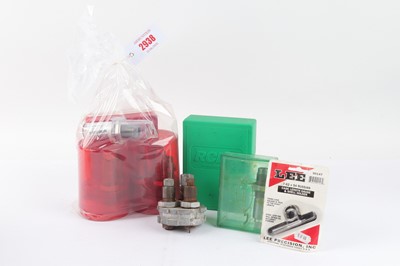 Lot 2938 - Box of relaoding equipment inc. dies 6.5x55, 7....