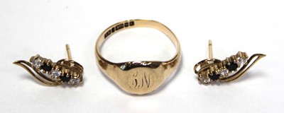Lot 624 - A 9ct yellow gold signet ring, Birmingham 1984,...