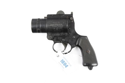 Lot 1694 - (S1) 1½ ins Webley & Scott Model M Signal...