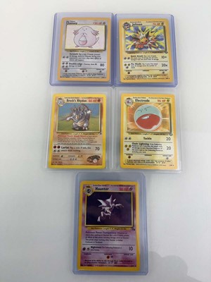Lot 1272 - 9 Top Loaded Pokémon TCG Vintage Holographic...