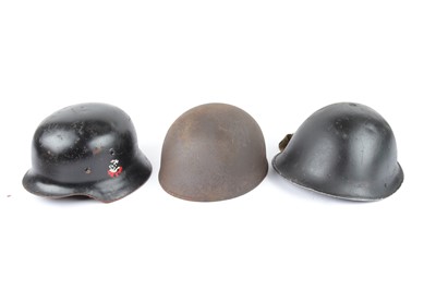Lot 1133 - British WWII MkIII 'Turtle' helmet, a Dispatch...
