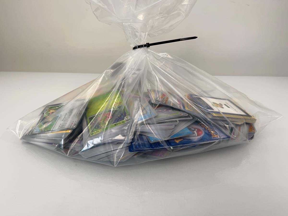 Lot 1759 - Bag containing a quantity of loose Pokémon TCG...