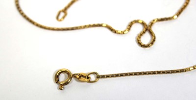 Lot 664 - A 9ct yellow gold boxlink necklace, l. 37.5 cm,...