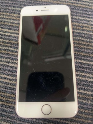 Lot 2101 - iPhone 7 32GB Rose Gold
