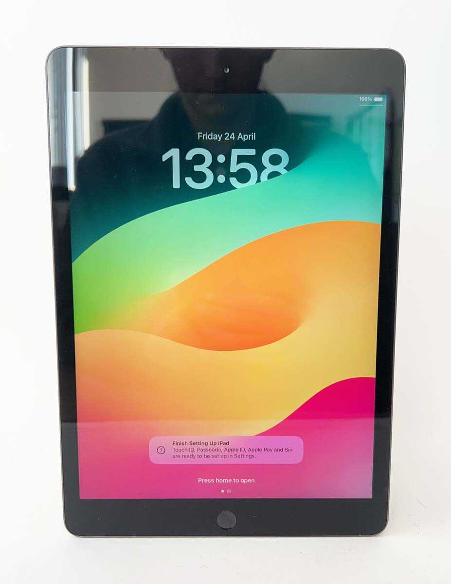 Lot iPad 7th Gen 32GB Space Grey