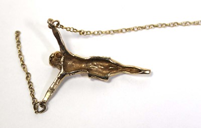 Lot 682 - A 9ct yellow gold chainlink necklace...