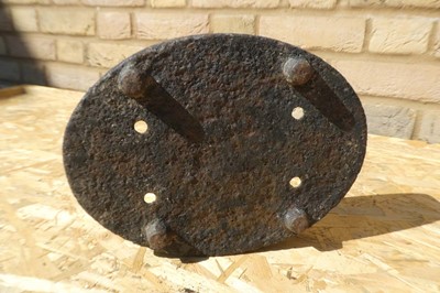 Lot A cast iron horse shoe shaped boot scrapper