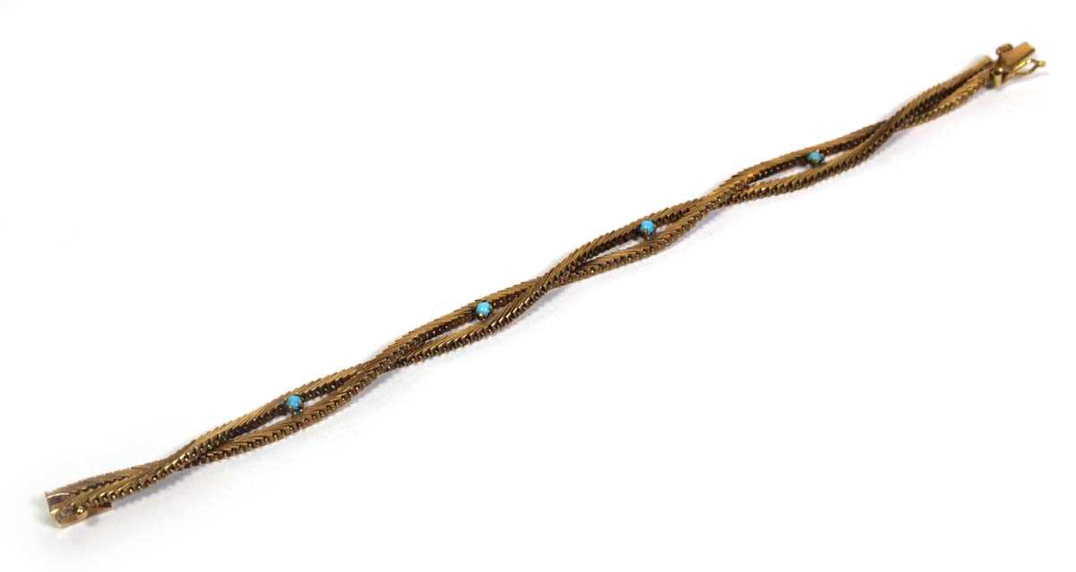 Lot 683 - An 18ct yellow gold double feather link...