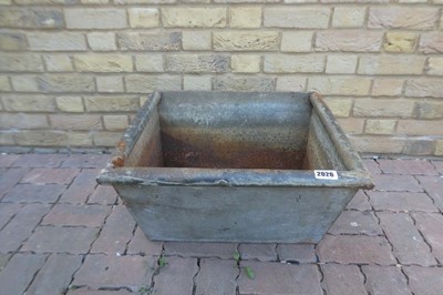 Lot Galvanised wall mounted farmyard feeder