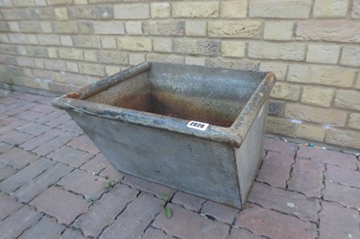 Lot Galvanised wall mounted farmyard feeder