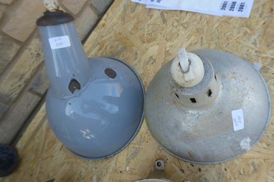 Lot Selection of Various Vintage lighting to...