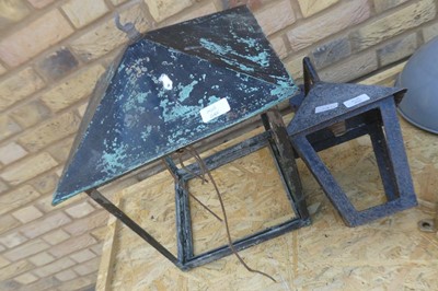 Lot Selection of Various Vintage lighting to...