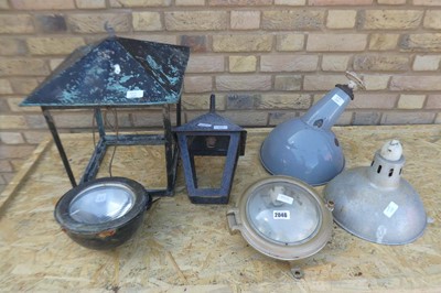 Lot Selection of Various Vintage lighting to...