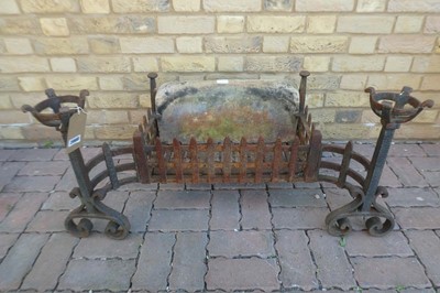 Lot Decorative Cast iron fire grate