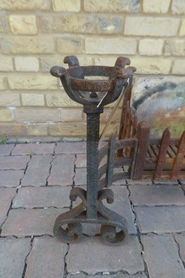 Lot Decorative Cast iron fire grate