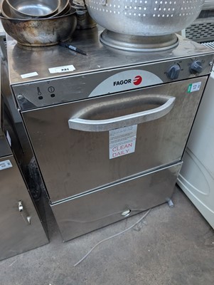 Lot 231 - 60cm Fagor undercounter drop front washer