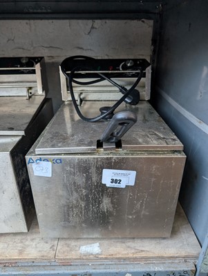 Lot 302 - 30cm electric Adexa benchtop single tank fryer...