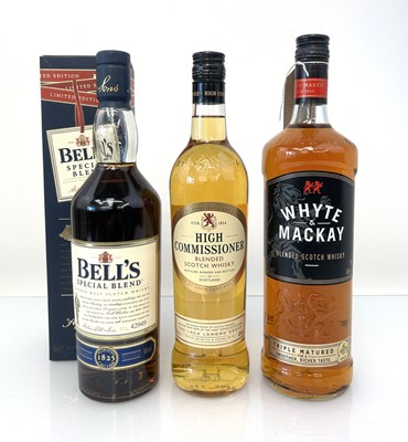 Lot 11 - 3 bottles of blended Scotch Whisky, 1x Whyte &...