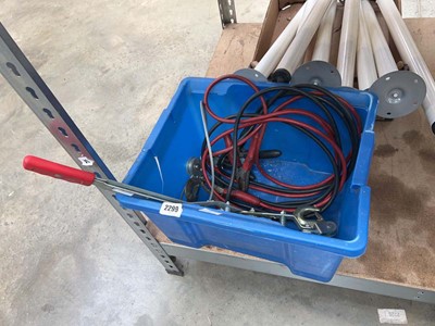 Lot 2299 - Manual hoist with set of jump leads