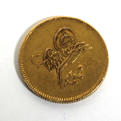 Lot 401 - An Egyptian yellow metal coin, 8.4 gms