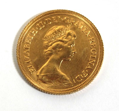 Lot 413 - A sovereign dated 1981