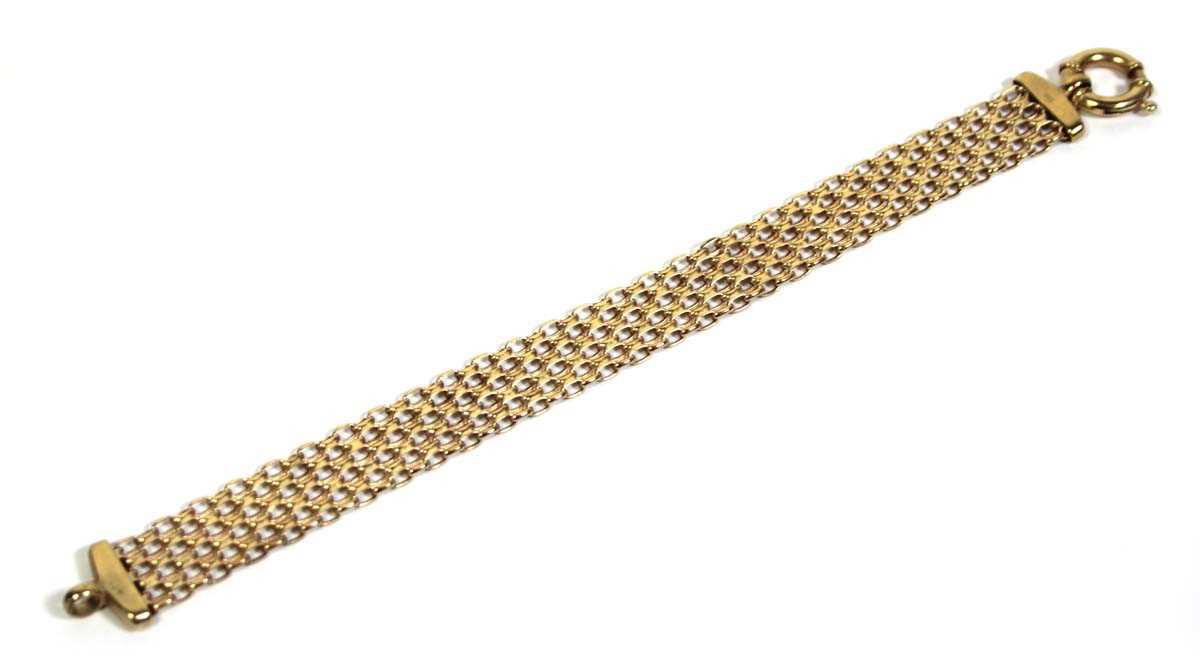 Lot 713 - A 9ct yellow gold meshlink bracelet, l. 19 cm,...