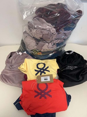 Lot 1951 - Mixed lot of ladies loungewear/pyjamas to...