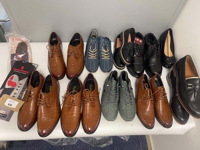 Lot 1619 - 10x Pairs of shoes in various styles to...