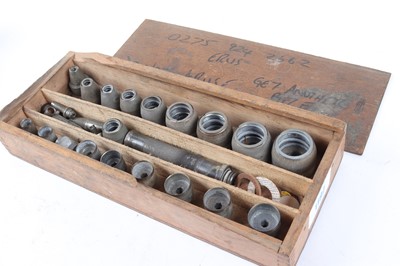 Lot 1197 - Box of assorted bullet moulds