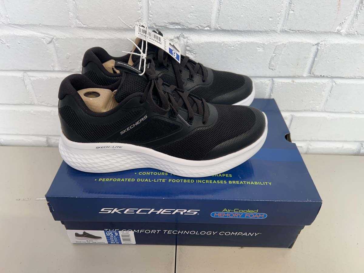 Lot Skechers skech lite pro, new century in black...