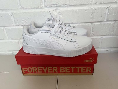 Lot Boxed pair of Puma crew snake trainers size UK...