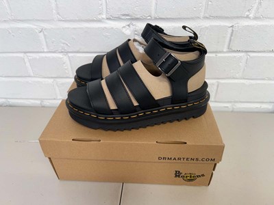 Lot Boxed pair of Dr. Martens air wair 'athena'...