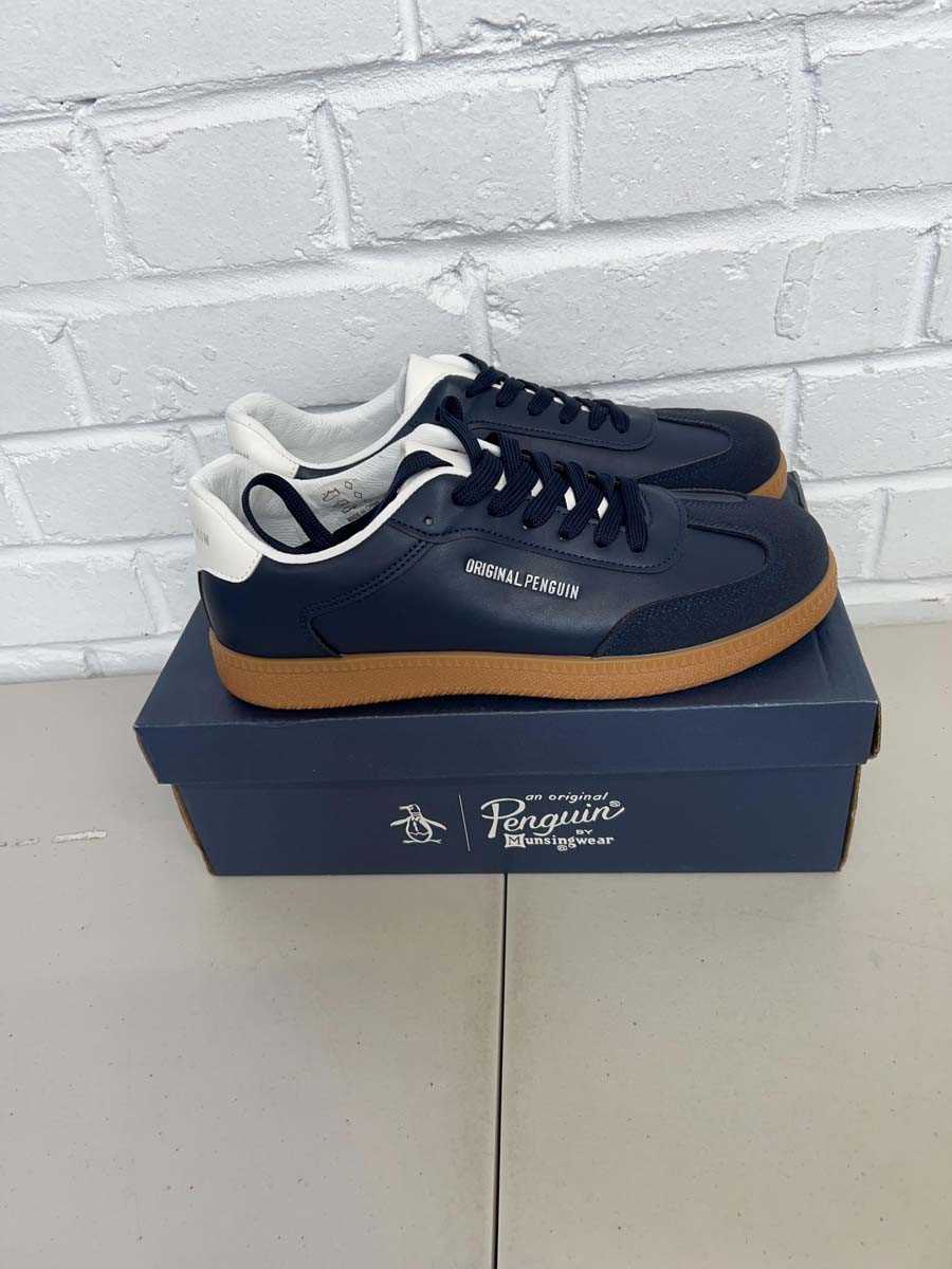 Lot Boxed pair of Penguin 'salsa' trainers size UK 9