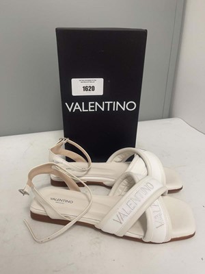 Lot 1620 - Valentino EU40 off white sandals - boxed