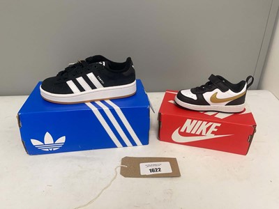 Lot 1622 - 2x Boxed pairs of children's trainers to...