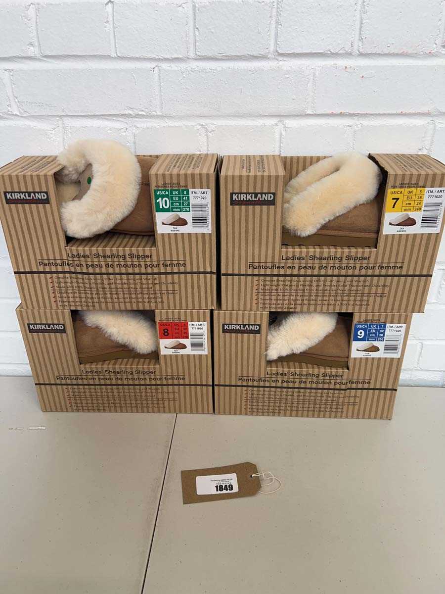 Lot x4 pairs of Kirkland ladies shearling slippers