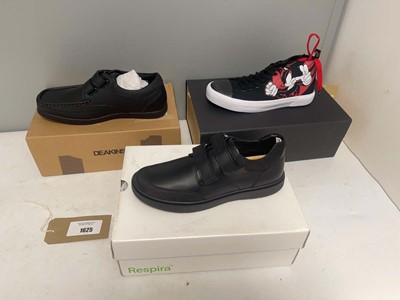 Lot 1625 - 3x Boxed pairs of trainers to include Akedo,...