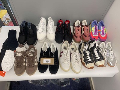 Lot 1627 - 11x Pairs of trainers in various styles to...