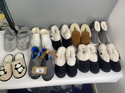 Lot 1632 - 10 x Pairs of slipper in various styles to...