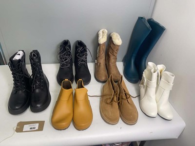 Lot 1633 - 7x Pairs of boots in various styles to include...