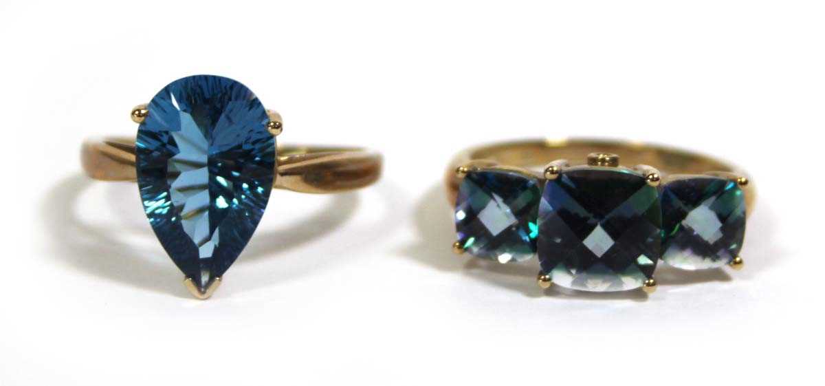 Lot 736 - Two 9ct yellow gold dress rings set...