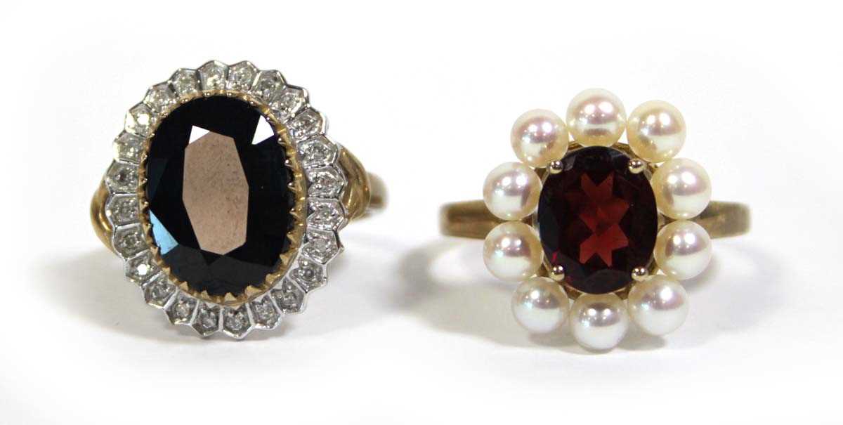 Lot 738 - Two 9ct yellow gold dress cluster rings set...